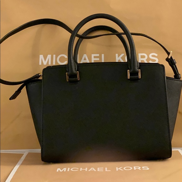 selling mk bag - Picture 2 of 7